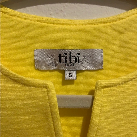 Size small Yellow Tibi dress in EUC. Side zipper. - Picture 2 of 5